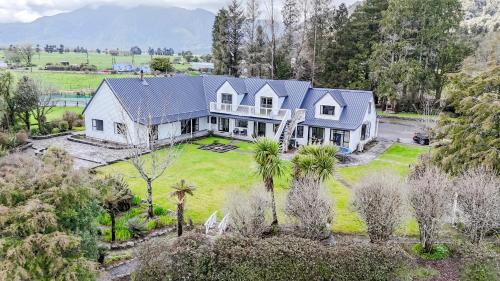 Hari Hari Bed & Breakfast | Westholm Lodge