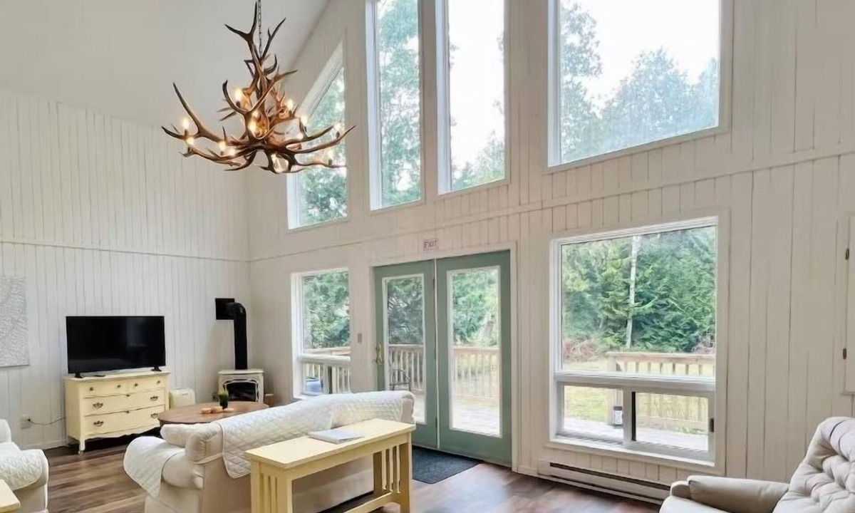 Northern Bruce Peninsula House | Whispering Dunes | At Singing Sands | All Season