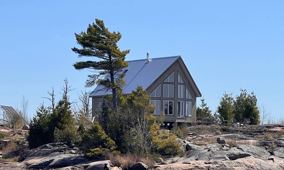 Byng Inlet Cottage | Whistler Island Retreat on Georgian Bay – French River Provincial Park