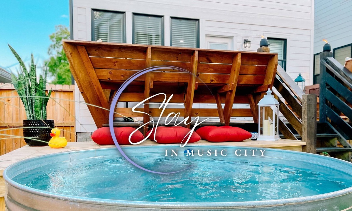 Cleveland Park House | Wishful Dreaming Nashville | 9 Beds | Private Pool!