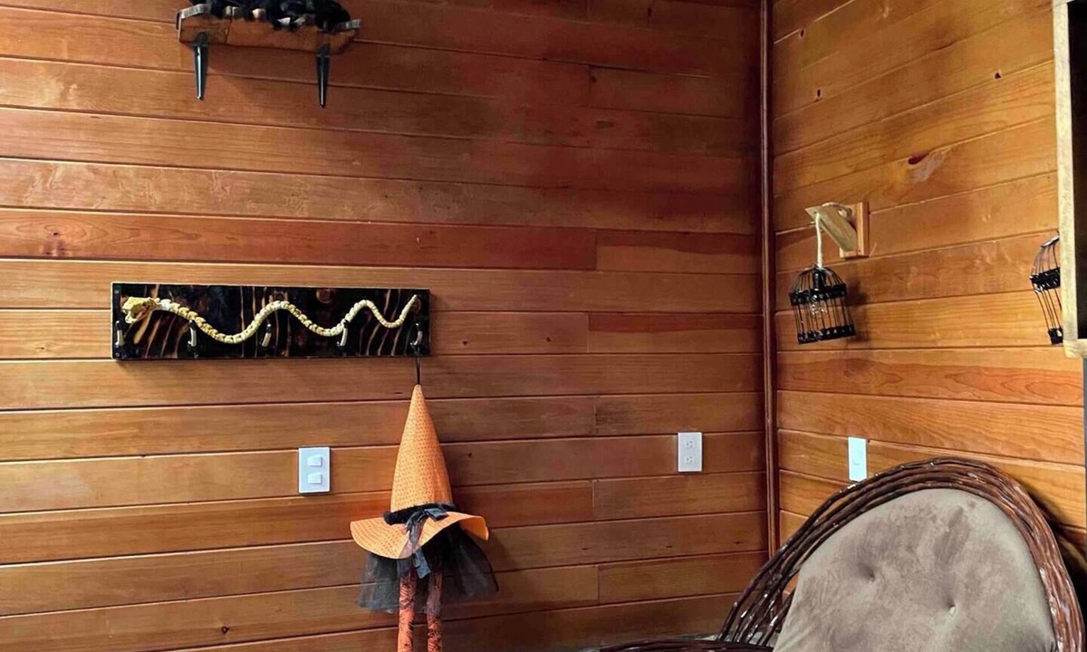 Santa Lucia Apartment | Witch Cabin. The Fauna Labyrinth