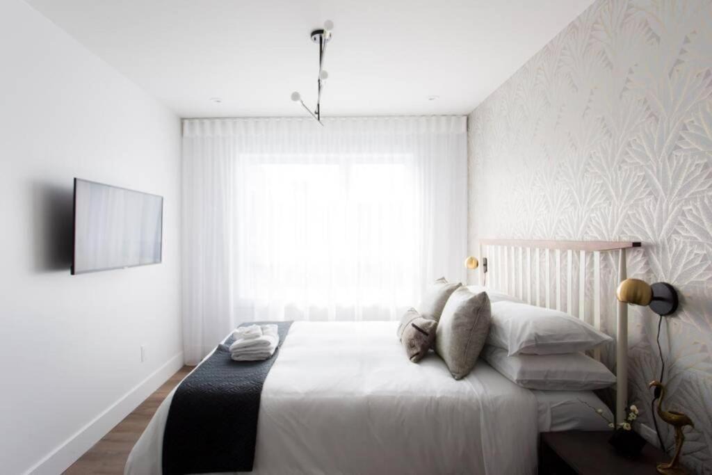 Little Italy Apartment | Wonderful Studio in Little Italy with full bath by Den Stays
