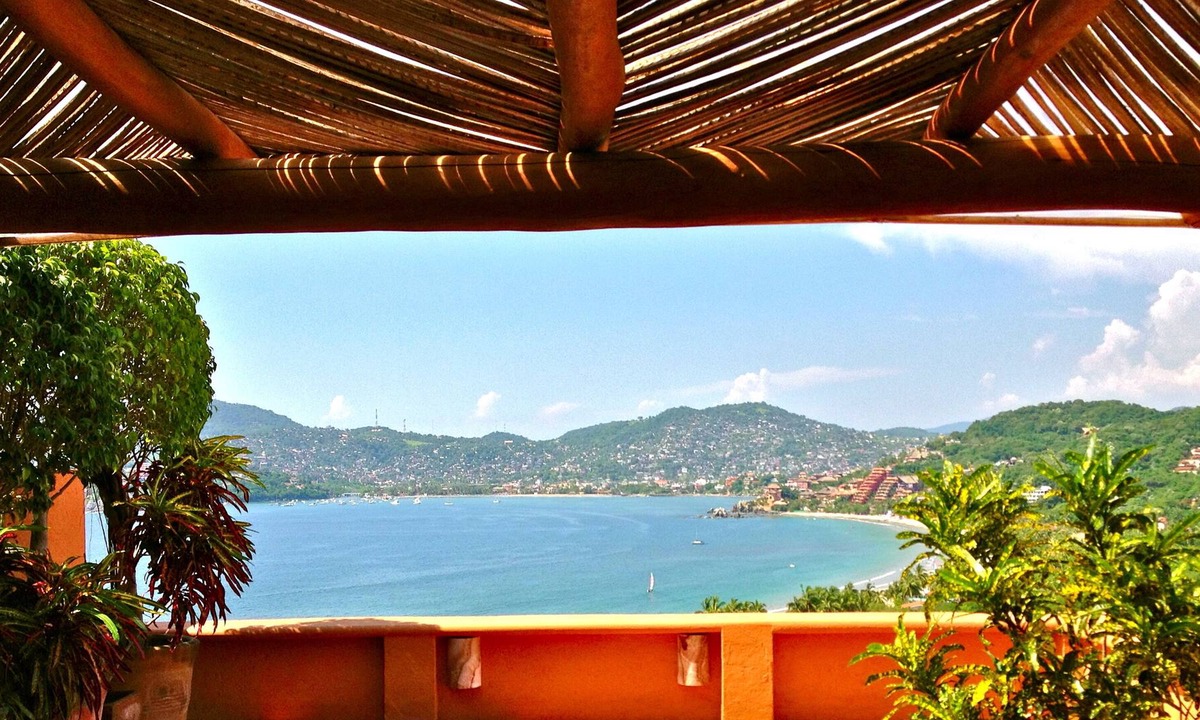 Playa Las Gatas Condo | Zihuatanejo Dreamin'..Heavenly Vistas, 5 Minutes Walk to Beach