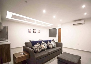 1-BR Gem on Zazil 20 Av. 1/Walk to Playa Mamitas, Coco Beach, & 5ª
