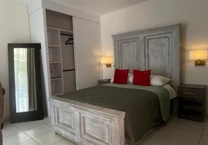 12 VENATOR House Boutique