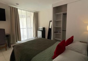 12 VENATOR House Boutique