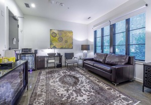 121 Hotel by AvantStay | Chic & Modern Superior Suite In Ideal Nashville!