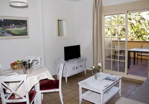 2 bedroom apartment with garden block 1 (Apartment 7)