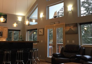 2 bedroom house with hot tub located in Seward