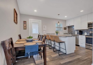 2 Bedroom Unit Near Belmont and Vanderbilt