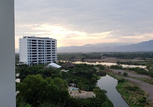 2bd,2.5bath condo GrandLuxxe