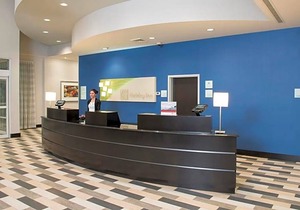 3-Star Hotel ∙ Holiday Inn Indianapolis Airport, an IHG Hotel