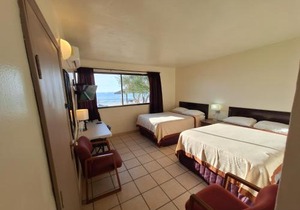 #39 Bungalow Seaside Hotel & Victors RV Park