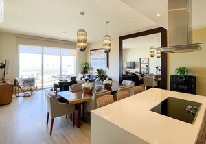 3BR Condo w/Iconic Arch Views, Pool & 5 min -Town