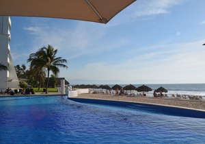 3BR Luxury Villa Magna Beachfront Condo - Best of Everything!