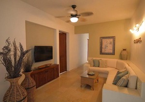 4 Bdrm Waterfront Property Overlooking Playa La Ropa
