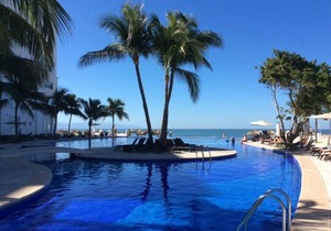 5-star Beachfront Villa Magna Condo 1 Bedroom 1 Bathroom Sleeps 4
