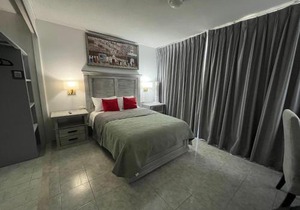 5 VENATOR House Boutique