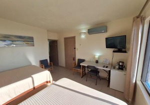 #53 Bungalow Seaside Hotel & Victors RV Park