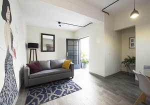 6Px Spacious apartment with trendy Rooftop! (J)