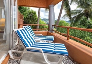 A private peninsula in Zihuatanejo Bay!
