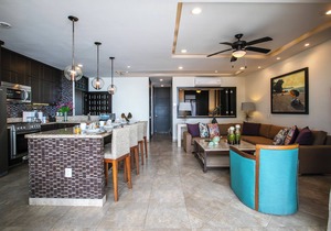 Amazing High floor condo with Ocean Views in the Romantic Zone-S604