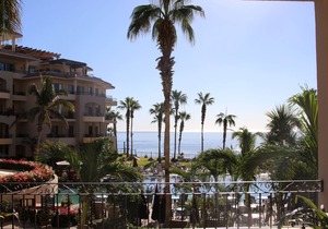 Amazing location-within 4 Villas from the Ocean-Overlooking Pool Area & Beach