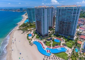 Amazing oceanfront apartment in Grand Venetian Tower 2000