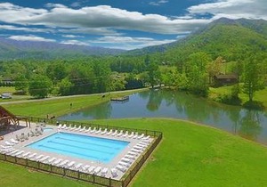 Awestruck Mountain View with Pool Access