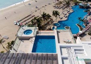 Beachfront 2-level Penthouse with Private Pool