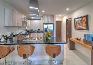 Beautiful 2bedroom apartment in the heart of the romantic zone,jacuzzi,pool,gym.