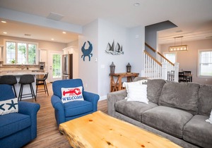 Beautiful Maine Cottage With Resort-Like Amenities Close To Beach!