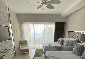 Brand New 4 bedroom Luxury 5-Diamond Resort in Los Cabos, Garza Blanca!