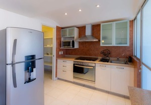 Capitalia - Modern Urban Retreat