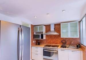 Capitalia - Spacious-Clean-Modern