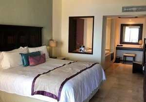 Casa Dorada- Fantastic luxury two bedrooms ocean view apartment at Casa Dorada.