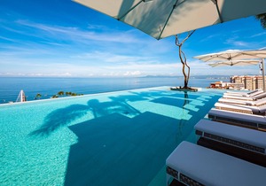 Chic 1 bed 2 bath Best Ocean Views Zona Romantica