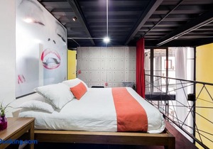 Cozy Loft with Balcony