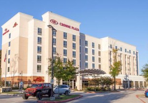 Crowne Plaza Shenandoah - The Woodlands Area by IHG