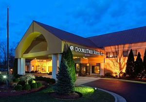 DoubleTree Suites by Hilton Cincinnati - Blue Ash