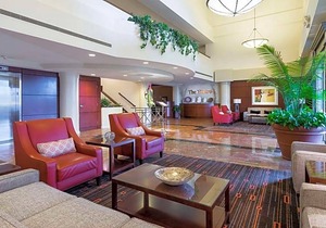 DoubleTree Suites by Hilton Cincinnati - Blue Ash