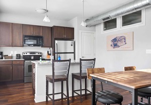 Downtown corner unit with free parking