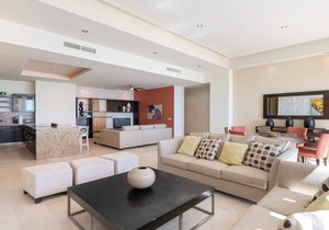 Encanto Living 1201 Elegant Spacious 4 Bedroom