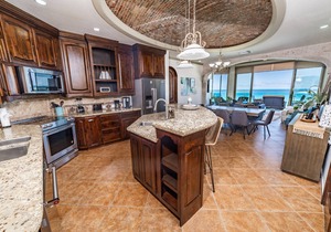Esmeralda Beach Resort 3 Bedrooms Condo B 601