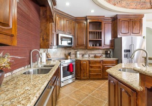 Esmeralda Beach Resort 2 Bedrooms Condo B 502