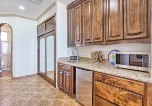 Esmeralda Beach Resort 2 Bedrooms Condo B 502