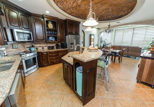 Esmeralda Beach Resort 3 Bedrooms Condo B 103