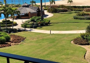 Fabulous 1 bedroom newly renovated beach/ocean view condo, guard gated.