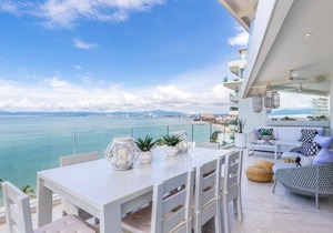 Fabulous Oceanfront 3BR 3BA Condo with Resort amenities - 5min from Downtown