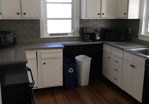 Family Friendly Beach House Sleeps 13 Comfortably, 2 blocks from beach